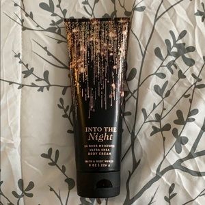 Bath&Body Works body cream
